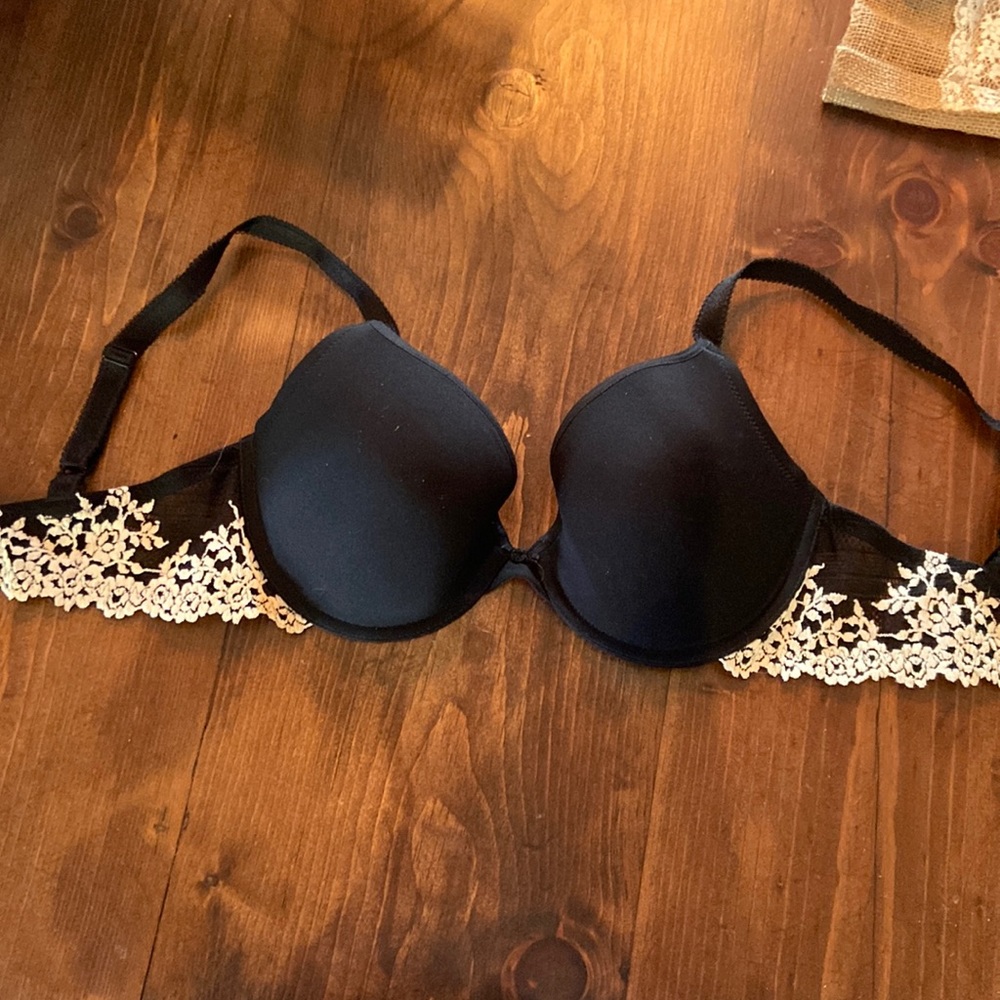 Wacoal 34DD Bra